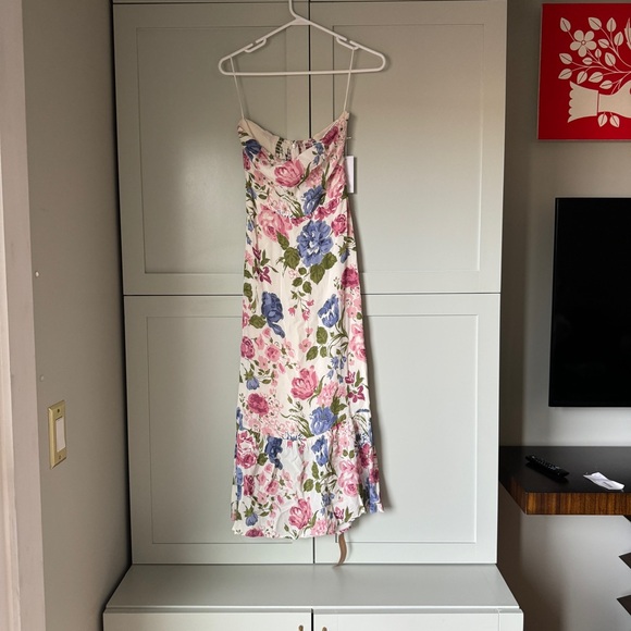 Reformation Dresses & Skirts - Reformation Arta Dress Donna - size 4.